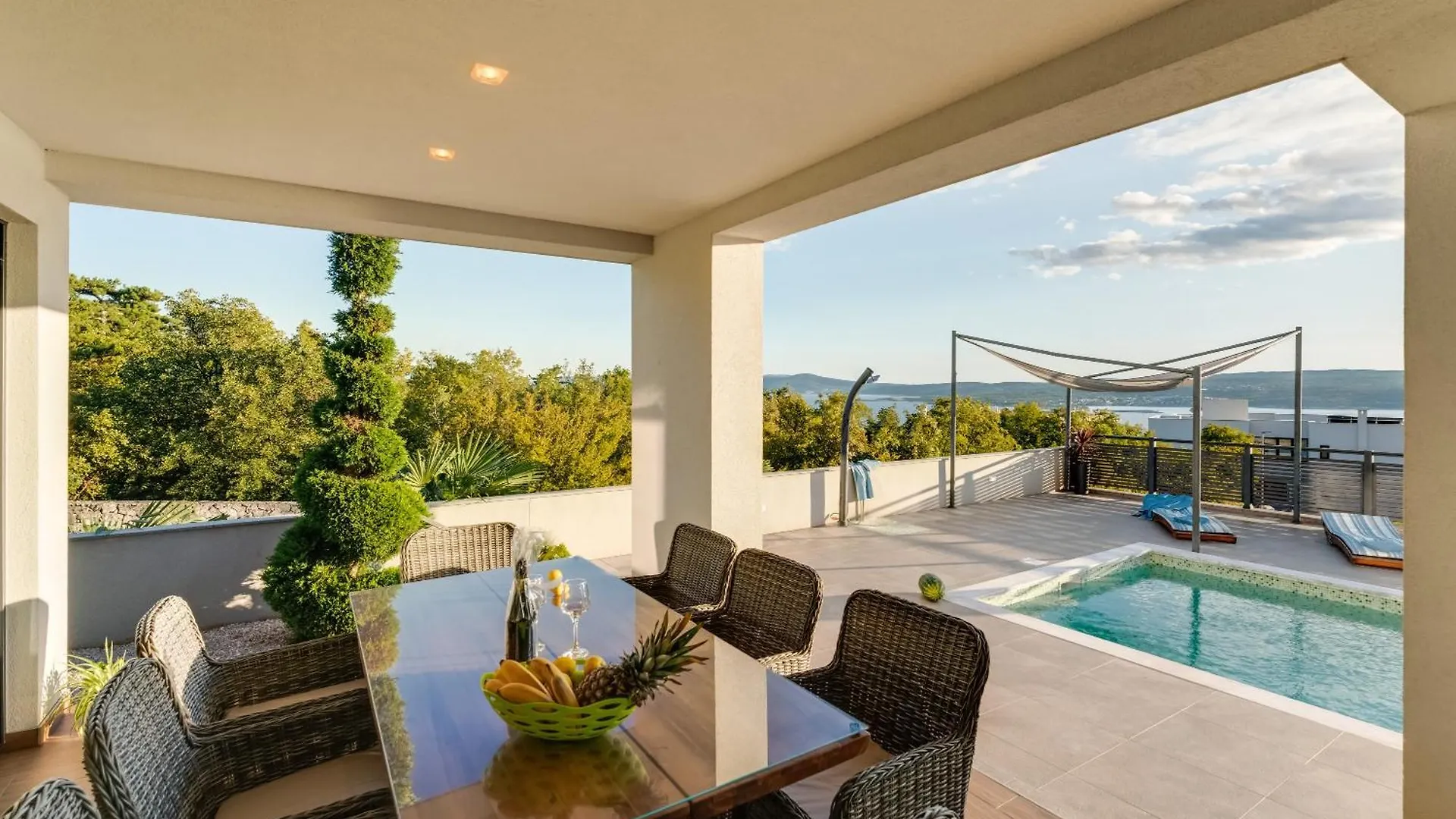 Luxury Villa With Pool Near The Beach, Great View - Traveler Tourist Agency Krk - Id 2135 Crikvenica 0*,